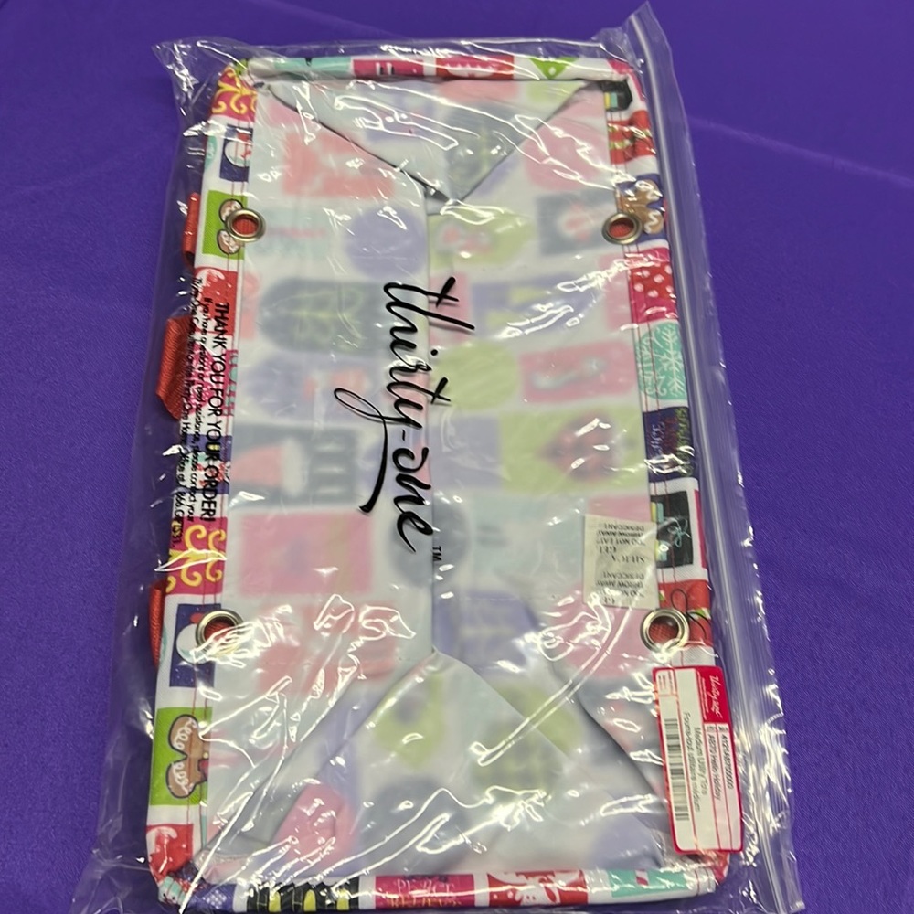 Thirty one medium utility tote - hello holiday